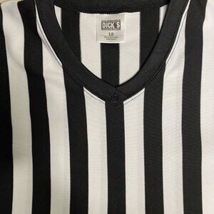 Dicks Sporting Goods‎ Referee Black Striped Large Short Sleeve Crew Neck Shirt